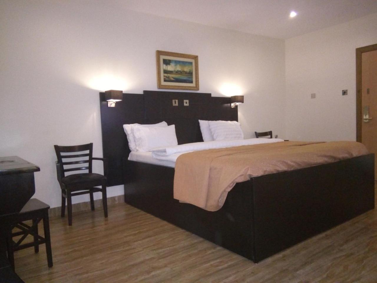 Eden Crest Hotel & Resort Енугу Екстер'єр фото