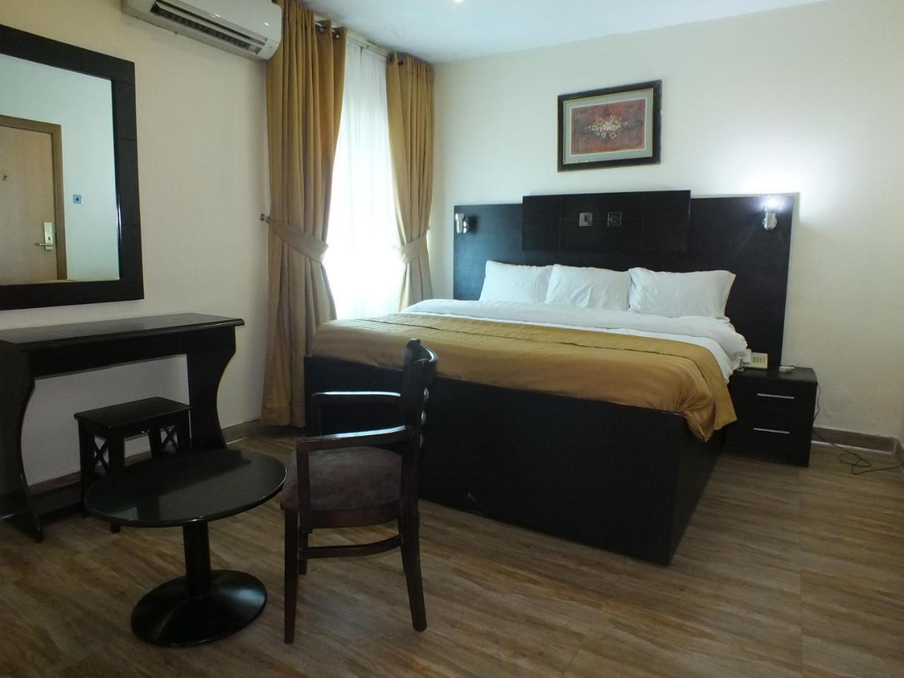 Eden Crest Hotel & Resort Енугу Екстер'єр фото